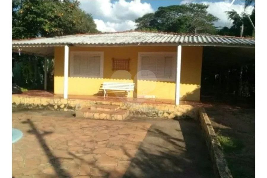 Chácara à venda com 5 quartos, sendo 2 suítes, em Chácara Recreio Danubio, Holambra, SP