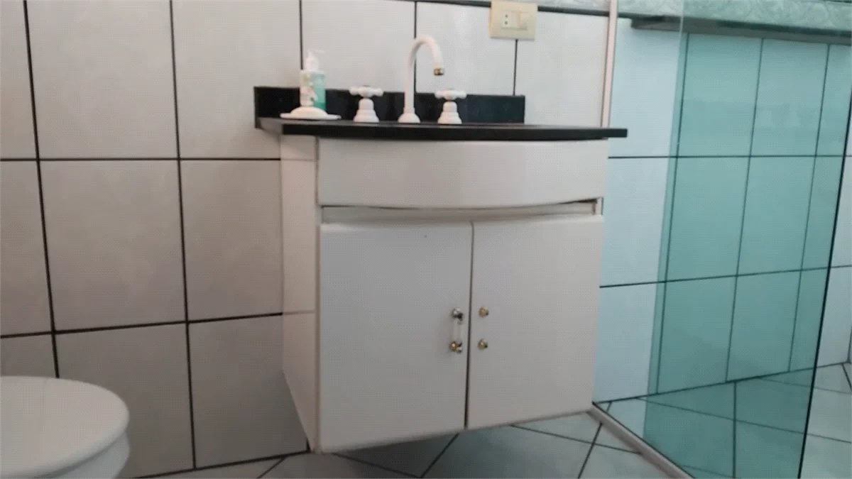 Sobrado à venda com 3 quartos, sendo 1 suíte, em Jardim Bonfiglioli, São Paulo, SP