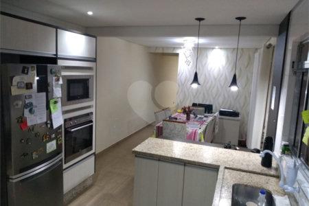 Sobrado à venda com 3 quartos, sendo 1 suíte, em Vila Santa Margarida, Ferraz de Vasconcelos, SP
