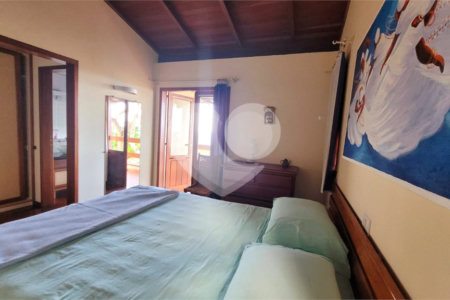 Casa à venda com 3 suítes no Centro, Santa Cruz Cabrália, BA