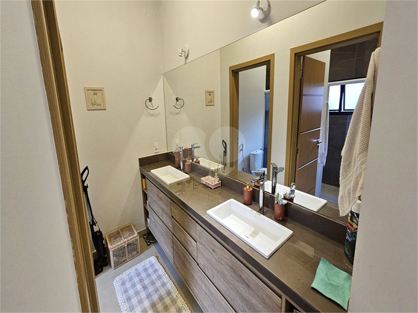 Casa à venda com 3 suítes no condomínio Jardim Residencial Dona Maria José, Indaiatuba - SP