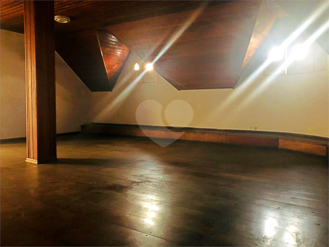 Sobrado à venda com 4 quartos, sendo 3 suítes, em Vila Rosália, Guarulhos, SP