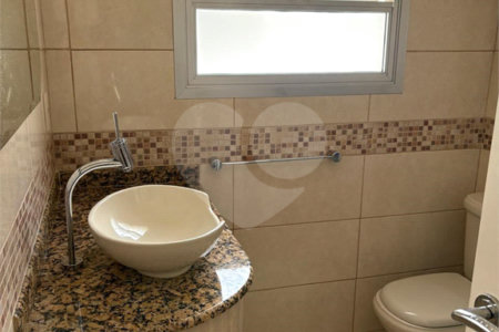 Sobrado à venda com 3 quartos em Água Fria, São Paulo, SP