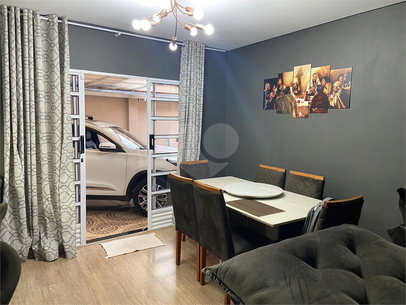 Casa à venda com 3 quartos, sendo 2 suítes, em Jardim Medina, Poá, SP