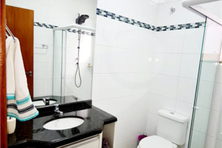 Sobrado à venda com 3 quartos, sendo 1 suíte,  em Jardim Leocádia, Sorocaba, SP