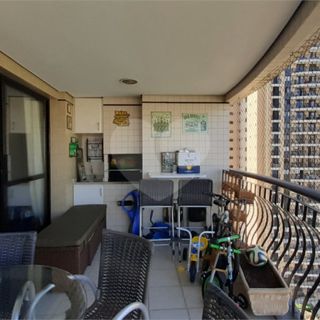 Apartamento à venda com 3 quartos, sendo 2 suítes, em Alto da Boa Vista, São Paulo, SP