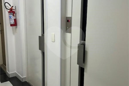 Apartamento à venda com 2 quartos, sendo 1 suíte, em Vila Olímpia, São Paulo, SP