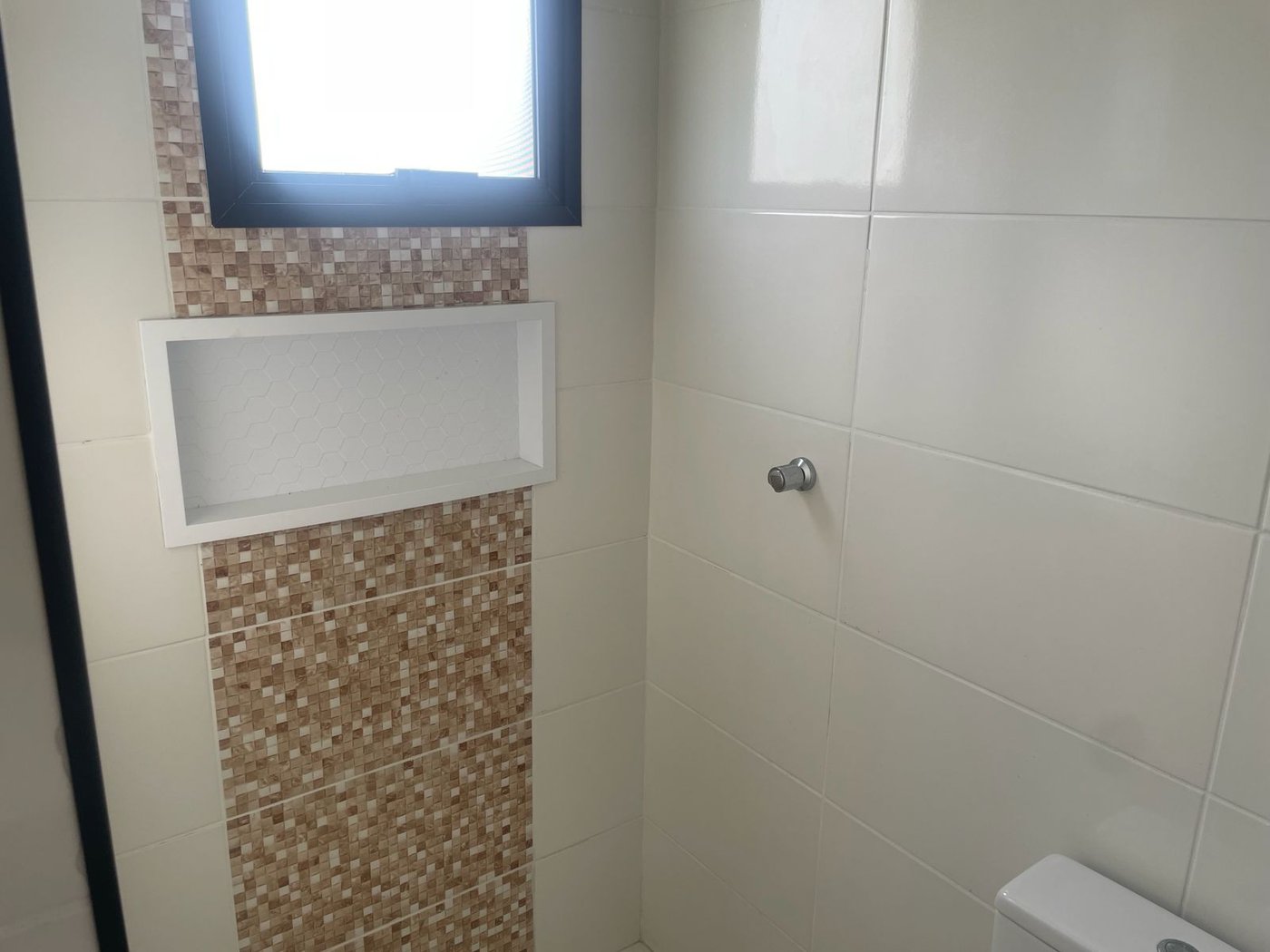 Casa de Vila à venda com 2 quartos, sendo 1 suíte, Pé na areia!!!