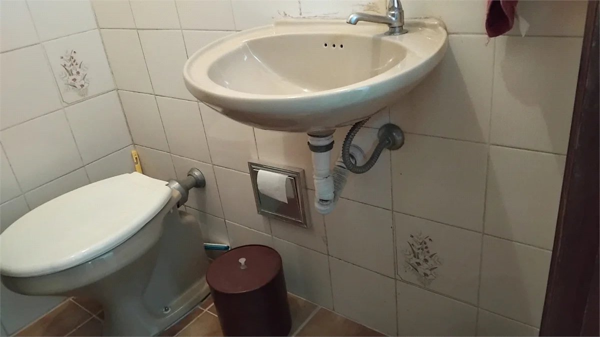Casa à venda com 4 quartos, sendo 3 suítes, em Vila Polopoli, São Paulo, SP