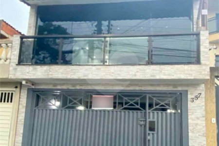 Casa à venda com 3 quartos, sendo 1 suíte, em Cidade Líder, São Paulo, SP