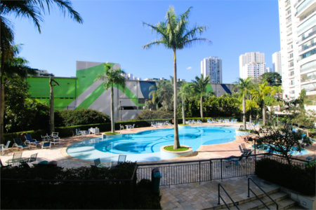 Apartamento à venda com 3 suítes em Santo Amaro, São Paulo, SP