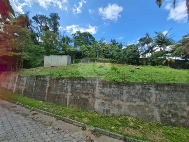 Casa à venda no condomínio Jardim da Montanha I, Mairiporã - SP