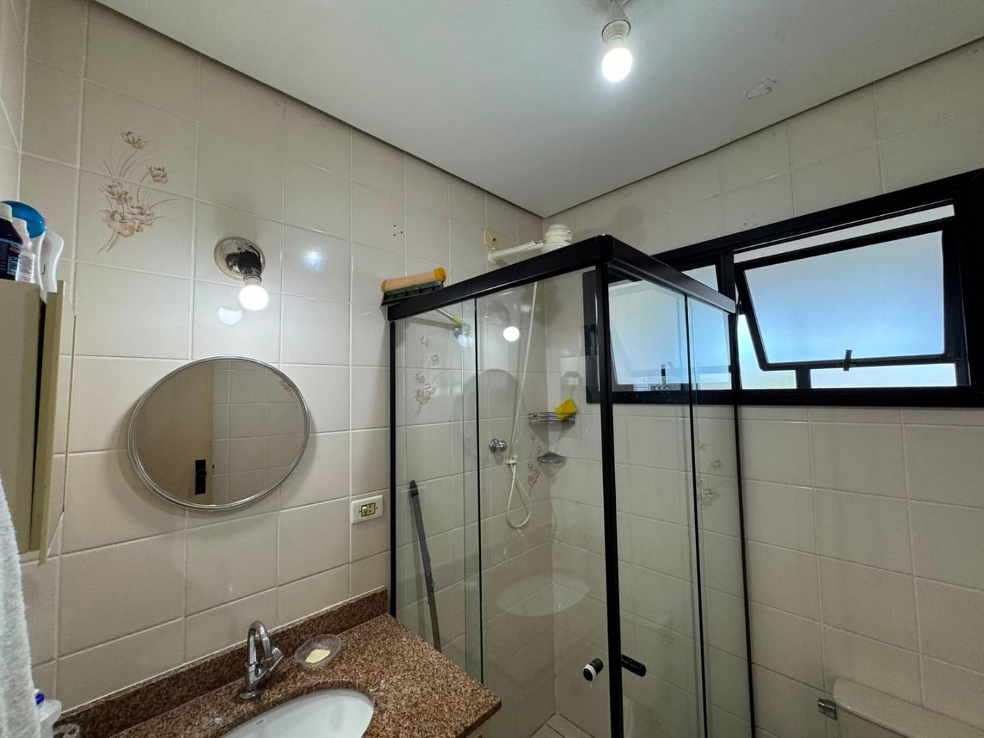 Apartamento com 1 dormitório à venda, 50 m² por R$ 298.000,00 - Vila Júlia - Guarujá/SP