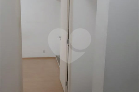 Apartamento à venda com 2 quartos em Cerqueira César, São Paulo, SP