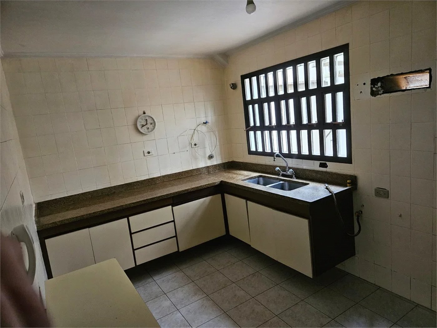 Sobrado à venda com 3 quartos, sendo 1 suíte, em Cidade Monções, São Paulo, SP