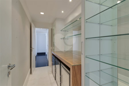 Apartamento à venda com 4 suítes em Campo Belo, São Paulo, SP