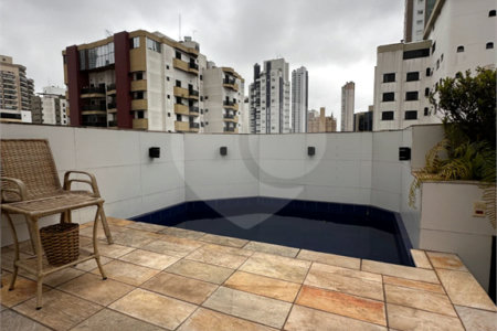 Apartamento à venda com 3 quartos, sendo 1 suíte, em Vila Regente Feijó, São Paulo, SP