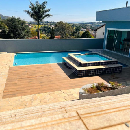 Casa à venda com 3 suítes no Centro, Bom Jesus dos Perdões, SP