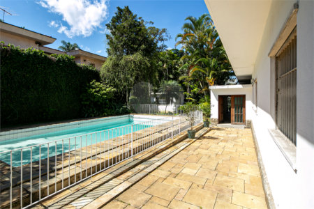 Casa Térrea à venda com 4 quartos, sendo 1 suíte,  em Brooklin Velho, São Paulo, SP