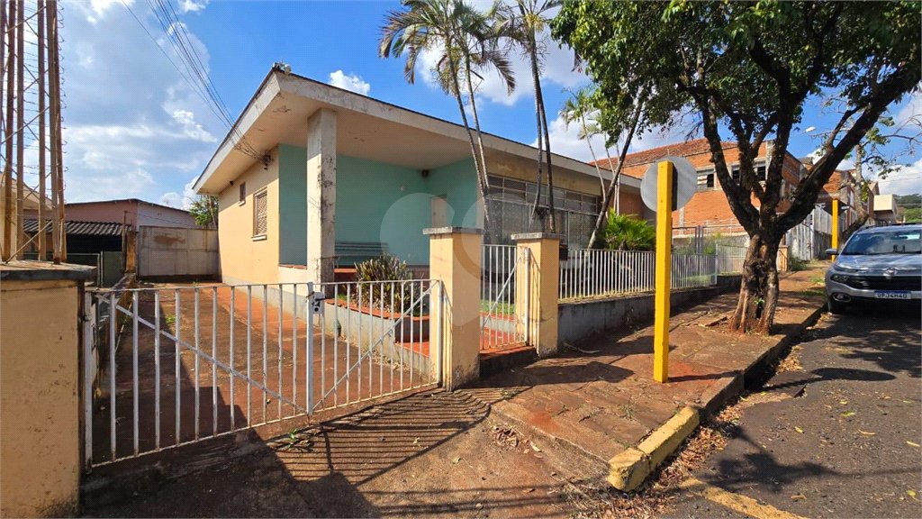 Casa à venda com 4 quartos em Vila Xavier (vila Xavier), Araraquara, SP
