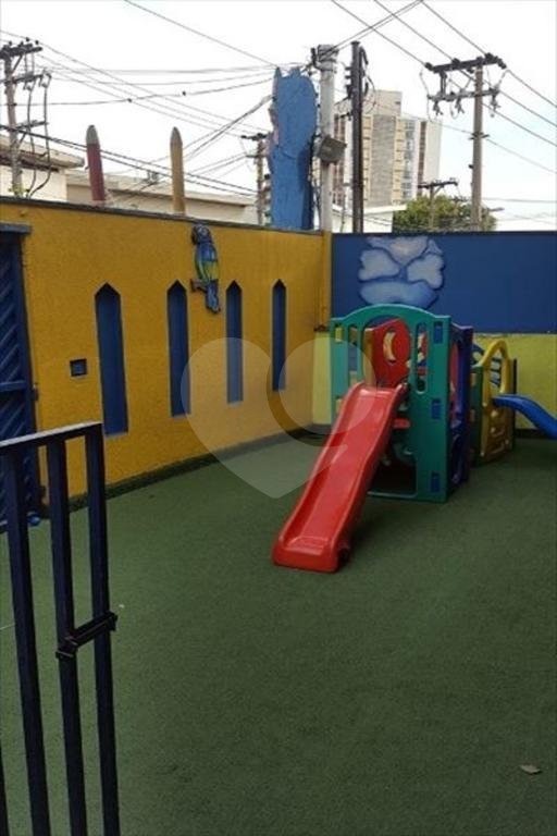 Sobrado à venda com 4 quartos, sendo 1 suíte, em Vila Monumento, São Paulo, SP