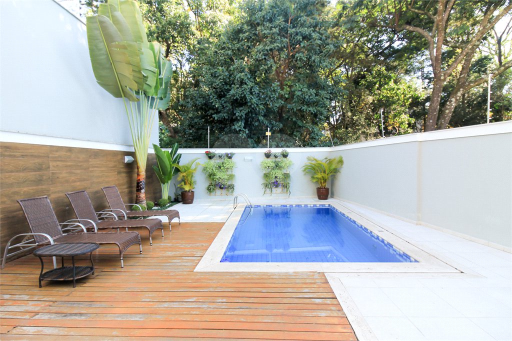 Sobrado à venda com 4 suítes em Jardim Floresta, São Paulo, SP
