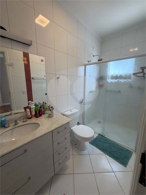 Casa à venda com 4 suítes no condomínio Jardim das Palmeiras, Vinhedo - SP