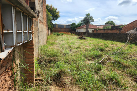 Terreno à venda em Jardim Quitandinha, Araraquara, SP
