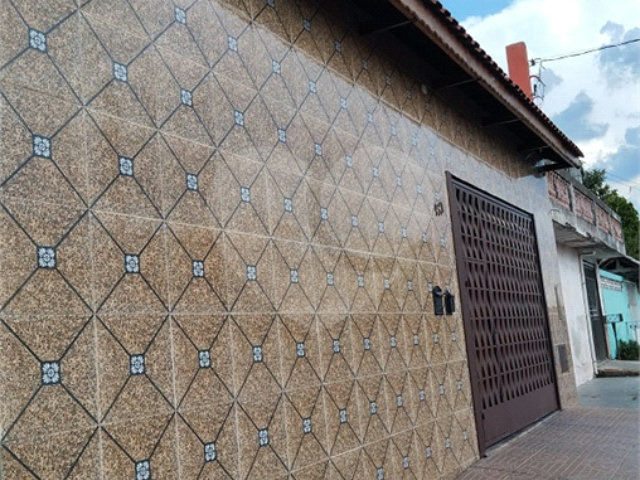 Casa à venda com 4 quartos, sendo 2 suítes,  em Vila Santa Margarida, Ferraz de Vasconcelos, SP