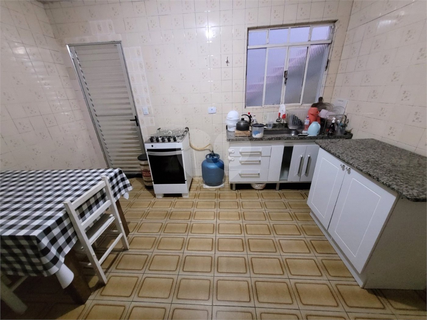 Sobrado à venda com 4 quartos em Vila Jurema, Ferraz de Vasconcelos, SP