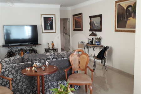 Apartamento à venda com 3 quartos, sendo 2 suítes, em Campo Belo, São Paulo, SP