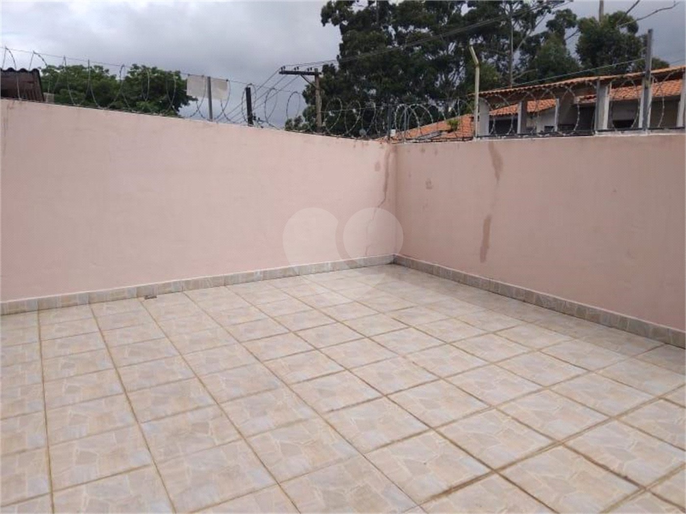 Sobrado à venda com 3 quartos, sendo 1 suíte,  em Jardim Pinheiros, São Paulo, SP