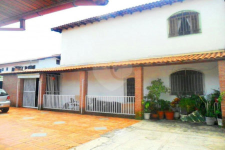 Casa Térrea à venda com 5 quartos, sendo 3 suítes, em Planalto Paulista, São Paulo, SP