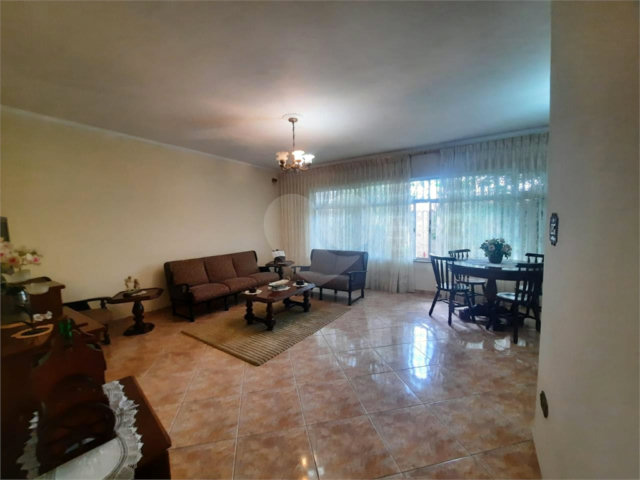 Sobrado à venda com 3 quartos, sendo 1 suíte,  em Vila Medeiros, São Paulo, SP
