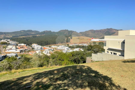 Terreno à venda em Condomínio Vale das Águas, Bragança Paulista, SP