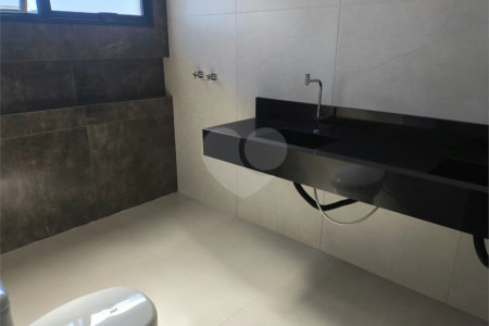 Sobrado à venda com 5 quartos, sendo 3 suítes, em Condomínio Residencial Reserva Ecológica Atibaia, Atibaia, SP