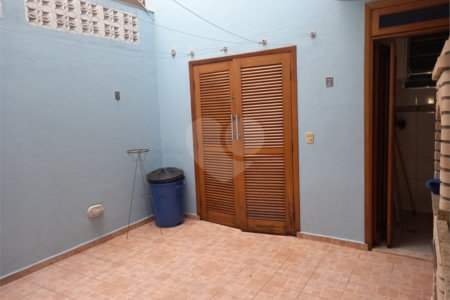 Sobrado à venda com 4 quartos, sendo 2 suítes, em Vila Hamburguesa, São Paulo, SP