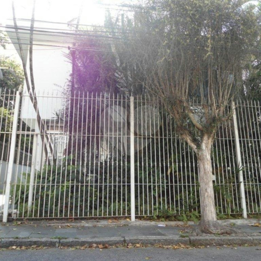 Casa à venda com 4 quartos, sendo 1 suíte, em Santana, São Paulo, SP