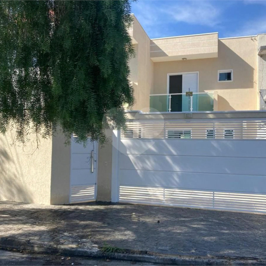Sobrado à venda com 3 quartos, sendo 1 suíte, em Jardim Nathalie, Mogi das Cruzes, SP