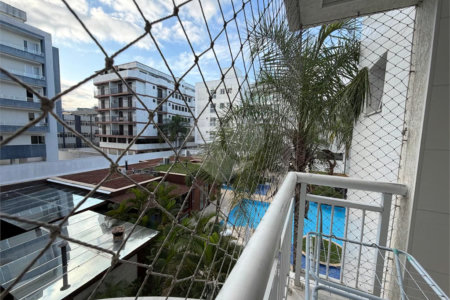 Apartamento à venda com 3 suítes em Braga, Cabo Frio, RJ
