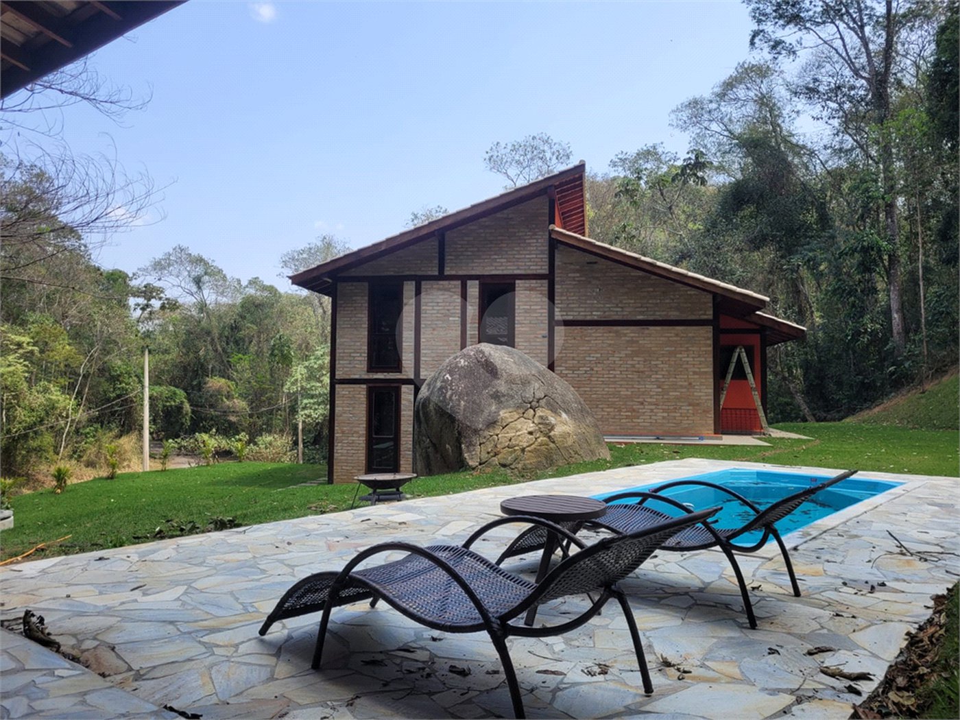 Casa à venda com 3 quartos, sendo 1 suíte, no condomínio Sausalito, Mairiporã - SP