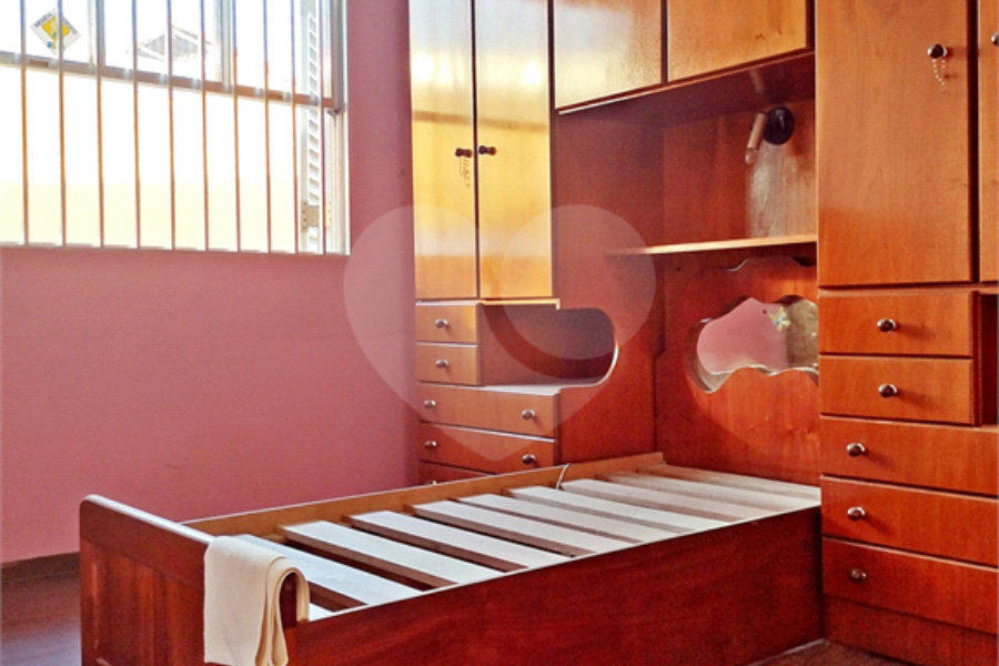 Casa à venda com 4 quartos, sendo 1 suíte, em Vila Germinal, São Paulo, SP
