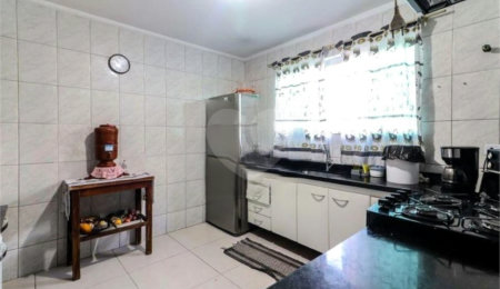 Sobrado à venda com 3 quartos, sendo 1 suíte,  em Jardim Bonfiglioli, São Paulo, SP