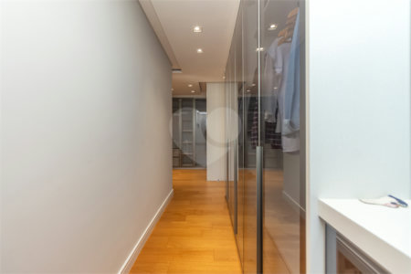 Apartamento - Vila Mariana - Alto Padrão - 3 Suítes - 4 Vagas - Venda / Compra - Próximo ao Metrô