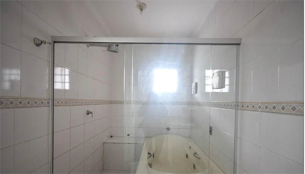 Casa à venda, 4 dormitórios(3 suítes). estuda permuta.