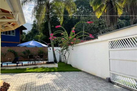 Casa à venda com 3 quartos, sendo 2 suítes, em Maresias, São Sebastião, SP