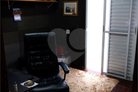 Casa térrea para venda ou locação no Jardim São Carlos V