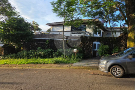 Casa à Venda com 5 quartos em Atibaia/SP