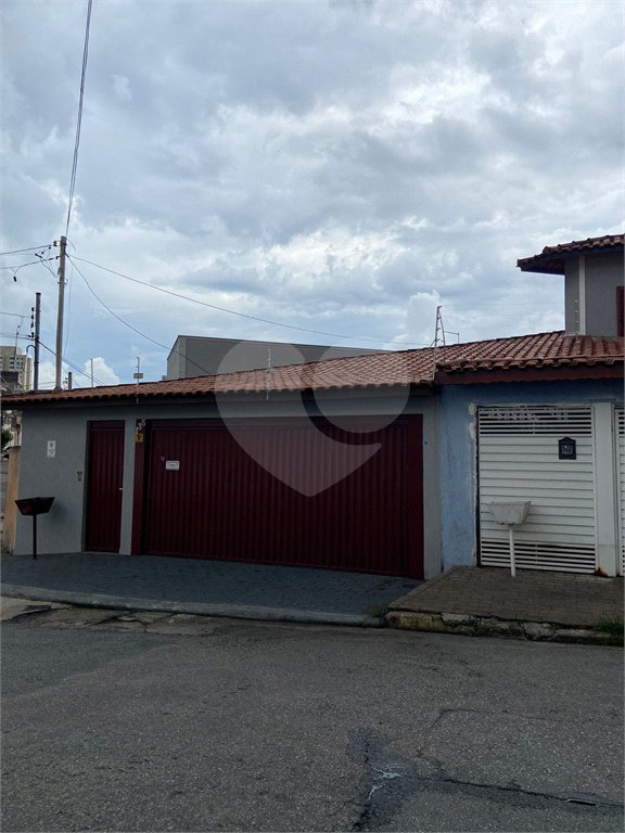 Sobrado à venda com 2 quartos, sendo 1 suíte, em Vila Gustavo, São Paulo, SP