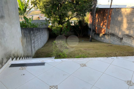 Casa à venda com 3 quartos, sendo 1 suíte,  em Vila Suissa, Mogi das Cruzes, SP